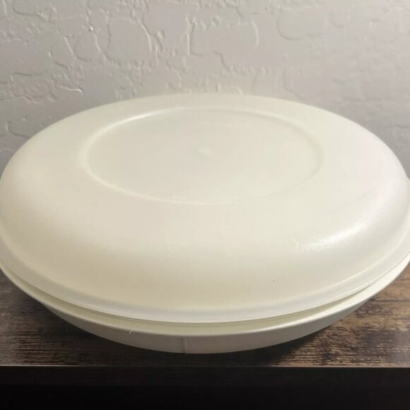 Vintage Tupperware Vegetable Veggie Tray Container White 1708-6 w/Lid - Picture 1 of 8